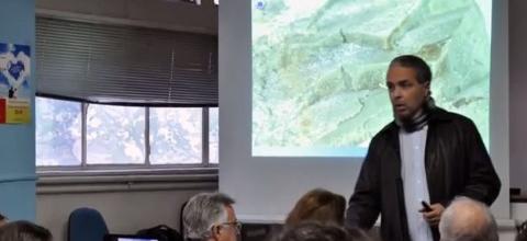 Διάλεξη του Ν. Λυγερού: «Στρατηγική καινοτομία ο Ζεόλιθος» Διάλεξη του Ν. Λυγερού: «Στρατηγική καινοτομία ο Ζεόλιθος»