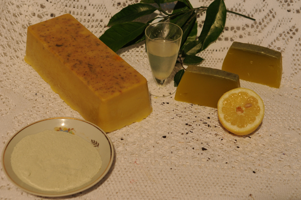 Σαπούνι Ζεόλιθος -- Λεμόνι - Λουΐζα - Ζεόλιθος.