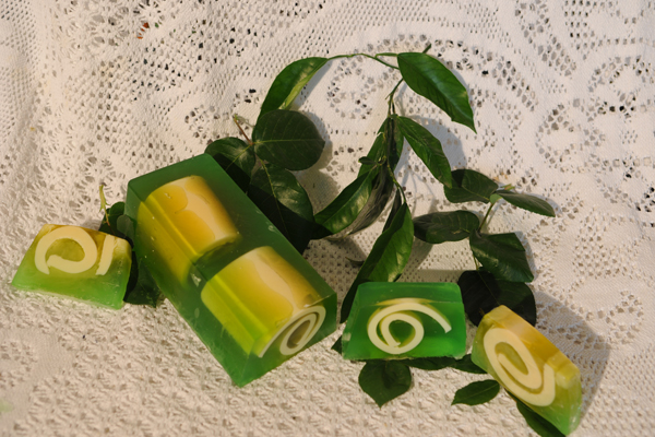 Σαπούνι Ζεόλιθος -- Παπάγια - Ζεόλιθος.